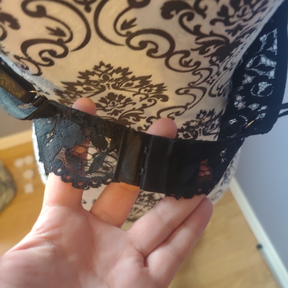 Black No Wire Lace Bra NWOT - Picture 4 of 6